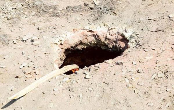 Kuzey-bat in'de Sincan Uygur zerk Blgesi'nde Urumi eteklerinde ilgin bir delik ald...