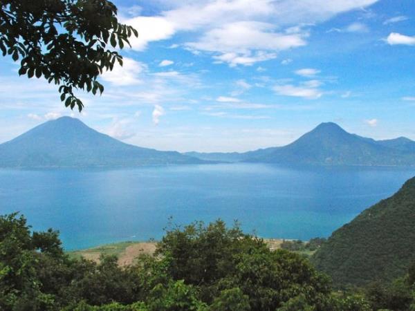 Solola, Guatemala<br>    Yapabileceiniz tm sporlar burada... Kaya binmek istiyorsanz kesinlikle binin, tpl dal ekibine katln, yry, yanarda turlar ve kaya trman gibi sporlarla ilgilenin ve Guatemala'y kefedin.
