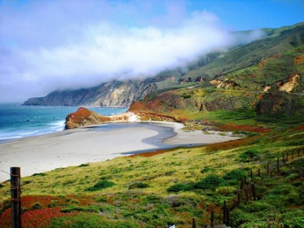 California Coast, Amerika<br>    Kendi kefinizi yapmak istiyorsanz kesinlikle bu yolculua kmalsnz.Buraya kesinlikle zaman ayrmalsnz belki tatilinizi bile uzatmay dnebilirsiniz.
