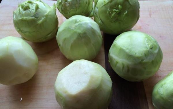 - Bebek emziren kadnlarn stn artryor.