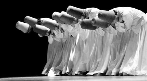 Aknn urunda yrtsan gmlei, Hrsta kalmaz bil ki gnln istei.