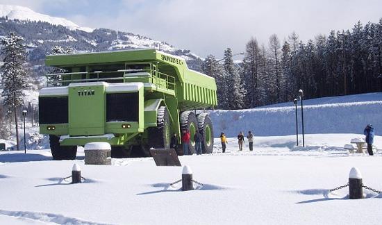 Dnyann en byk kamyonu Kanada yapm Titan...