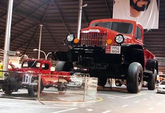 En byk otomobil    1950 model Dodge Power Wagon&#8217;un 6.4 kat byklteki kopyas olan bu ara dnyann en byk otomobili olarak kabul ediliyor.