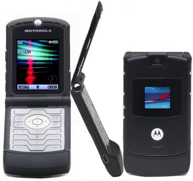 7- Motorola RAZR V3 Satlan rn adeti: 130 milyon