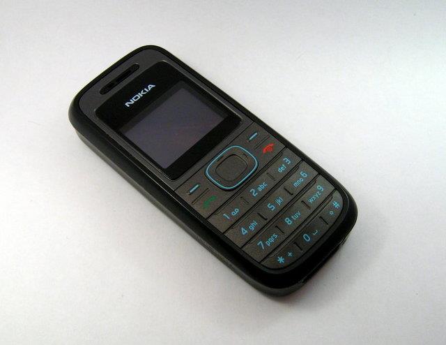 9- Nokia 1208 Satlan rn adeti: 100 milyon
