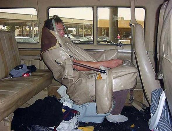 Dnya genelinde nlemler arttka, kaaklar da hayal gcnde snr tanmyor! Ama yine de yakalanmaktan kurtulamyorlar.    Snr gemeye alan kaalarn bavurduu yntemler azlar ak brakan trden...