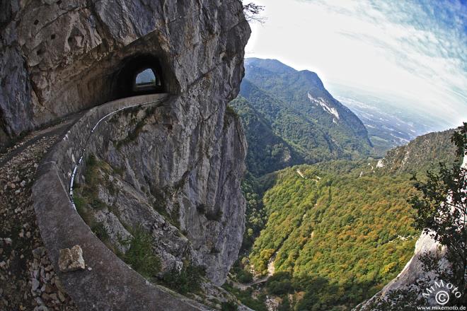Normalde odun tamacl yaplan yolun esiz manzaras, orann normal bir yoldan turistik bir noktaya dnmesine vesile oldu.