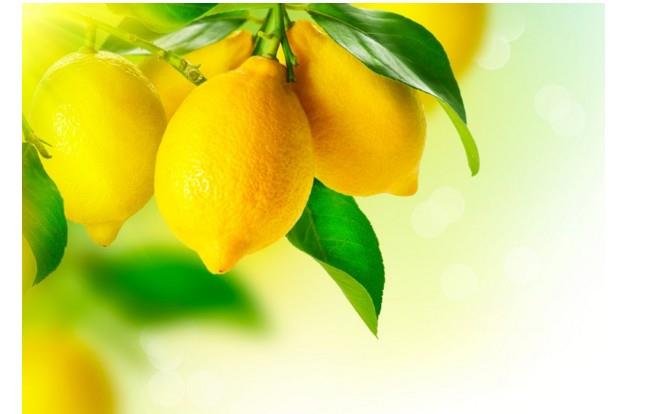 Su lekesi olan banyo eyalarn limon ile temizleyebilirsiniz.