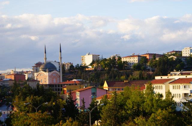 Kilis<br />      Gnlk ortalama kazan: 46.9 TL</p>    <p>Mardin<br />      Gnlk ortalama kazan: 49.0 TL