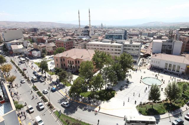 Elaz<br />  Gnlk ortalama kazan: 57.0 TL</p>    <p>Siirt<br />      Gnlk ortalama kazan: 57.2 TL