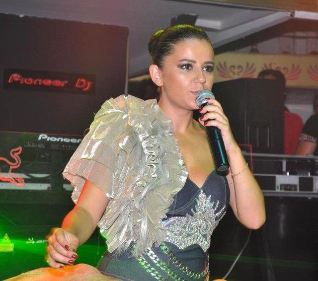 Gen arkc fotorafn altna unlar yazd...