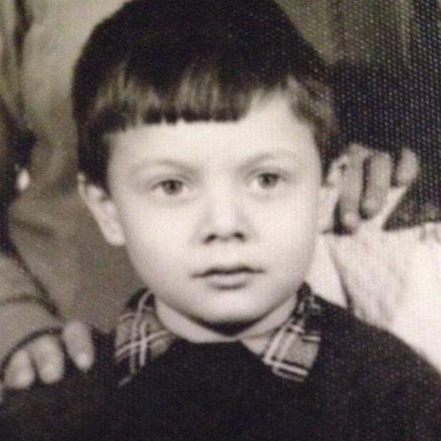 ocukluk fotorafn paylaan Kaynarca, 'Km daha ok km' notunu yazd.