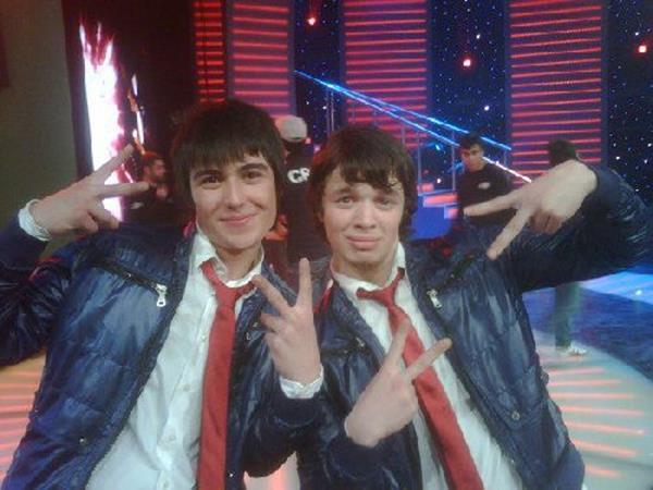 Yetenek Sizsiniz Trkiye 1. Sezon: Bilal & Uur<br> Yetenek Sizsiniz yarmalarnn ilk ampiyonlar olan Bilal ve Uur, yarmada sergiledikleri dans performanslarn, yarma sonrasnda profesyonel bir kariyere dntrmektense eitimlerine yneldiler. Gzlerden uzak bir hayat yayorlar.