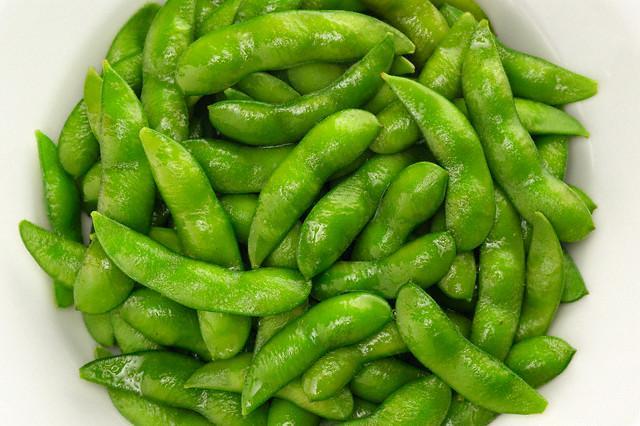 <strong>&#8220;Soya  fasulyesi anti kanser etkisi salyor&#8221;</strong><br />    Birok hastalkta olduu gibi kanserden korunmak iin de doru  besinlerle salkl ve dengeli beslenmek nemli bir rol oynuyor. Anti kanser  besinlerin banda da soya  st ya da soya filizi olarak da tketebilen soya fasulyesi gelmektedir.