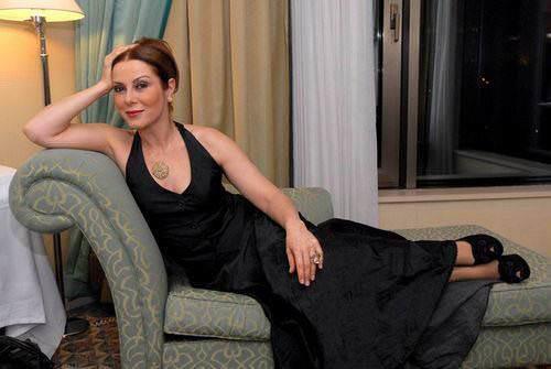 ZUHAL OLCAY : stanbul