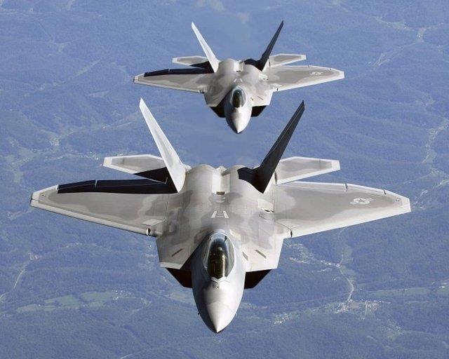 F-22 Raptor, tarih boyunca retilen en gl ve gelimi sava ua olarak biliniyor. Tek bir F-22 Raptor'un retim maliyeti 150 milyon dolar. uan satlmyor olsa da sat fiyat 200 milyon dolar olarak belirlenmi.