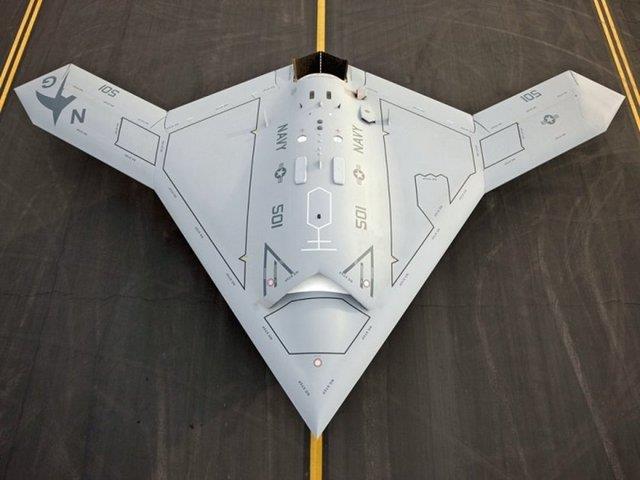 X-47B<br>  X-47B, Amerikan savunma teknolojisi irketi Northrop Grumman tarafndan gelitirilen bir nsansz sava jetidir.