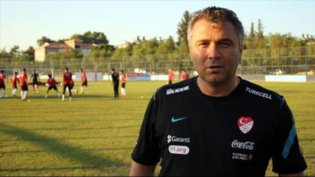 GKHAN KESKN'N SERGEN ANISI  <p>  "Sergen 17 yanda Beikta'a ilk geldiinde yanma verip, 'Bu ocua dikkat et at yar oynuyor' dediler. Aradan 2 hafta geti bir baktm, Sergenle birlikte at yar kuponu dolduruyoruz."