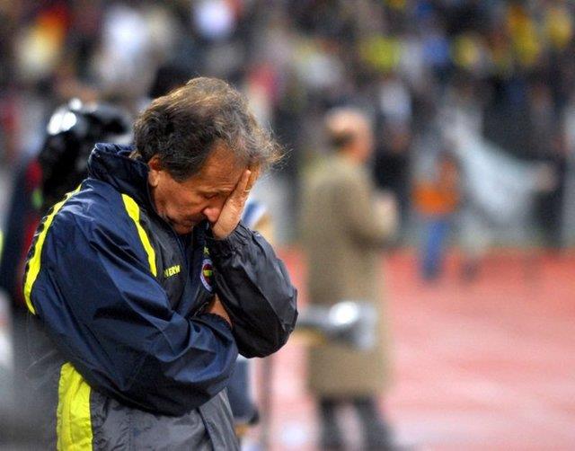 AZZ YILDIRIM: SANA NE OLUYOR?  <p>  Zico: &#8220;Bakan ma ncesi ve sonras soyunma odasna sklkla gelirdi. CSKA mann devre arasnda geldi. CSKA manda devreye nde girmitik ama Lugano ile Volkan bir tartma yaayarak soyunma odasna girmilerdi. Bakan gelip Volkan ile bir diyaloa girince kardeim ve yardmc antrenrm Edu; &#8216;Tamam sakin olun kazanyoruz&#8217; diye araya girmeye alm."