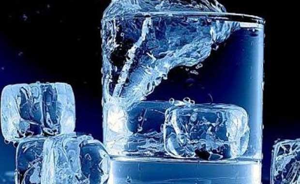 Souk su  <br>  Souk suyun iine biraz bal kartrp iin veya 1 dakika souk suyla gargara yapm. Hkrnz geecektir.