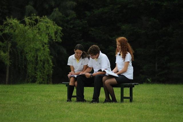 OECD, Uluslararas renci Deerlendirme Program (PISA) 2016 Raporu'nu aklad. Raporda, OECD'ye ye 64 lkenin rencilerinin matematik, okuma becerisi ve anlama, bilim kategorilerinde sralamalar yer alyor. Trkiye de deerlendirmeye alnan 64 lkeden bir tanesi...