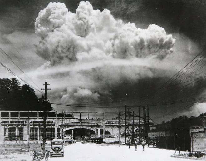 1945 ylnda Nagasaki'ye atlan atom bombasnn en net grnts.