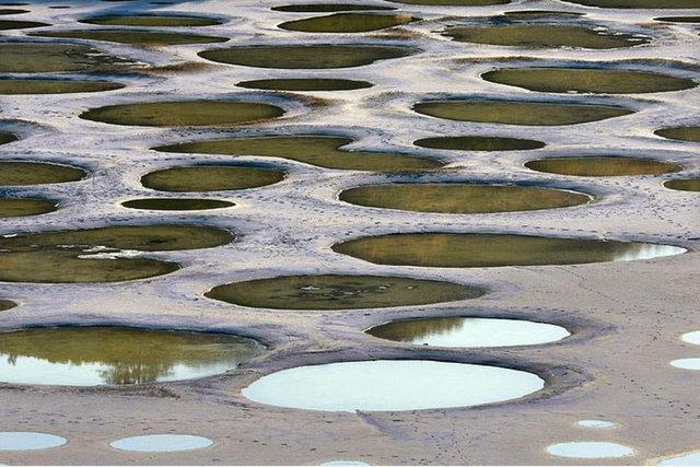 24. Spotted Gl, Kanada: Dnyada en fazla magnezyum slfat, kalsiyum ve sodyum slfat ieren gldr.