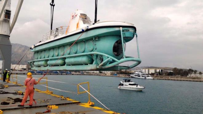 Nemo'nun kaptan Erhan Gram, denizaltnn 18 metre uzunluunda, 4 metre geniliinde olduunu aktard. Gram, 48 yolcu kapasiteli Nemo'nun 100 metreye kadar inebildiini, ancak turistik operasyonlarda bunun 50 metreyle snrlandrldn syledi.