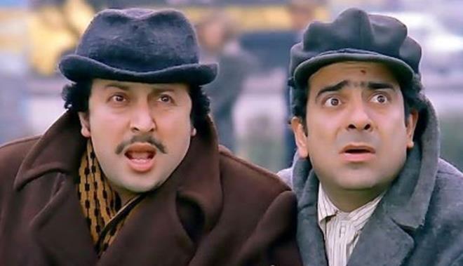 ZEK ALASYA-METN AKPINAR<br>  ALO GALAKS TAKS, ARABA YOK!<br>    Devekuu Kabare&#8217;yi kurdular, &#8216;Yasaklar&#8217;, &#8216;Deliler&#8217; oyunlaryla efsane, &#8216;Kyden ndim ehire&#8217;, &#8216;Mavi Boncuk&#8217; filmleriyle ayrlmaz ikili oldular.