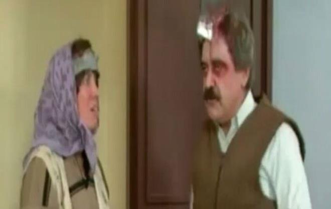 NEKKOYDUN LA KAFANA?<br>    &#8216;Olacak O Kadar&#8217;da Levent Krca&#8217;nn oynad Baltal Adam, eve kafasnda baltayla girince, Oya Baar&#8217;n canlandrd einin tepkisi.