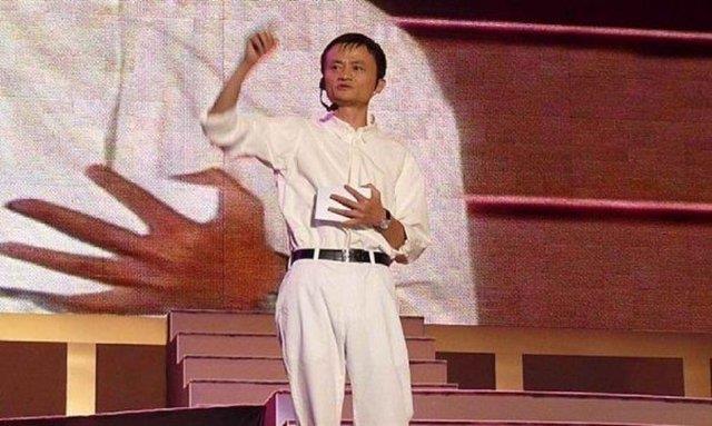 te Harvard'n 10 kez reddettii o milyarder!<br>  22.7 Milyar dolarlk servetiyle dnyann en zengin 33. Kiisi olan, Alibaba'nn kurucusu Jack Ma, katld Dnya Ekonomik Forumu'nda nemli aklamalarda bulundu.