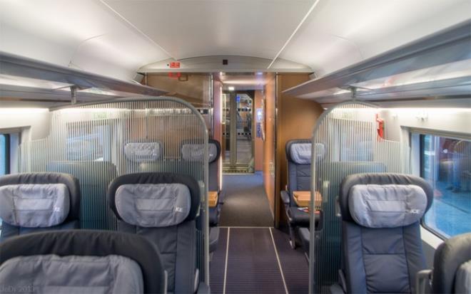 Sz konusu tren setlerinin, dier tren setlerinden en nemli fark, ok yksek hzl tren seti grubuna girmeleri ve saatte 300 kilometre iletme hzna ulamalar olarak gsteriliyor.