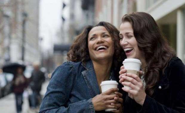 Arkadalarmla mutluyum.