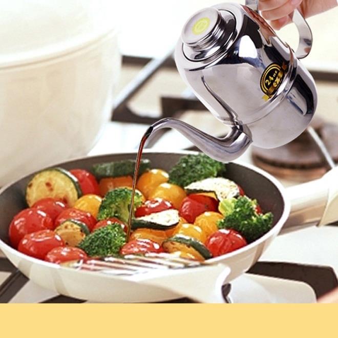 Bir kak sirke ve yarm bardak suyu kartrp gargara olarak kullanabilirsiniz. Kt nefese neden olan bakterilere kar etkili olacaktr.