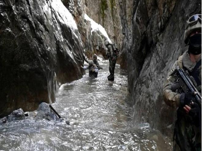 Tunceli'de Munzur Vadisi ierisinde askerlerin dzenledii operasyonda, PKK'nn hastane olarak kulland maara ortaya karld. Operasyonda ayrca rgte ait ok sayda silah, patlayc madde ve bol miktarda mhimmat ele geirildi.