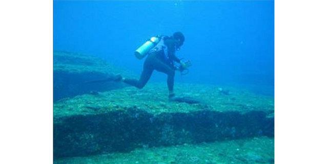 Gnmzde bile bilimsellii hala tartlan adres, 'MU' ktasndan baka bir yer deildi. 'Mu' ktas  byk kara parasndan oluuyordu, gnmzde kk adacklarn olduu blgede drt ayr rk, tek tanrl bir din, sembolizme dayal bir retim sistemi ve gelimi bir uygarlk mevcuttu...