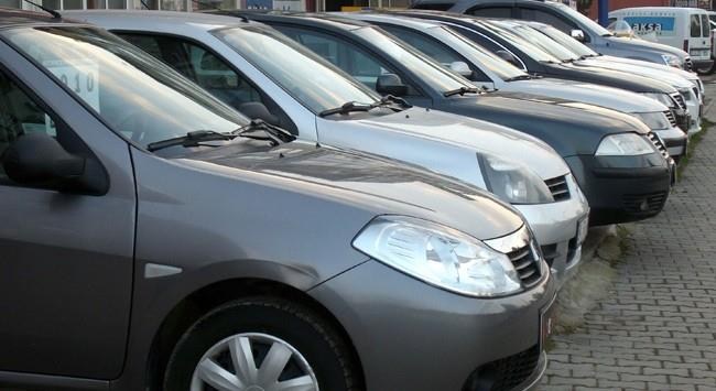 Otomotiv Yetkili Satclar Dernei (OYDER) aklamasna gre, bir nceki yla oranla yzde 14'lk byme gsteren ikinci el piyasasnda en ok alm satm stanbul'da yaand.