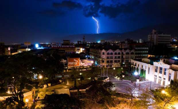 San Pedro Sula-Honduras<br>    Su orannn anormal derecede yksek olduu ,Dnya'nn en tehlikeli ehridir.Burada gnde ortalama 5 cinayet ileniyor.