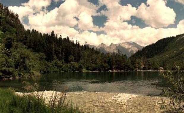 Karaay Gl-Rusya  <br>  Dnya'nn en kirli yeri Karaay gl;Rusya'da bulunan nkler bir plktr.ksa sre bile burada bulunmak,lmcl dzeyde radyoaktif zehire kalmak iin yeterlidir.