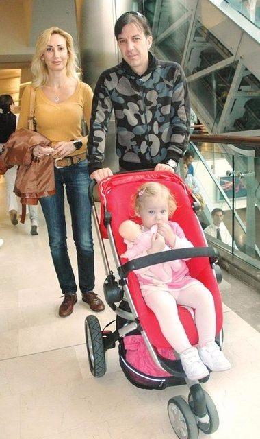 Reklam filmlerinde rol almaya devam eden Kaan Girgin, 2005 ylnda arkc Ferhat Ger'in kz kardei Seran Ger ile nc kez nikah masasna oturdu. iftin bu evlilikten Serap isminde bir de kzlar oldu. Kaan Girgin'in nc evlilii de yaklak 3 yl nce sessiz sedasz bitti.