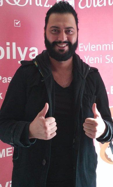 35 yanda olan Caner Toygar, son 13 yl iinde i ve zel hayatnda edindii tecrbeleri bir web sitesinde evlenecek iftler iin kullanacak.