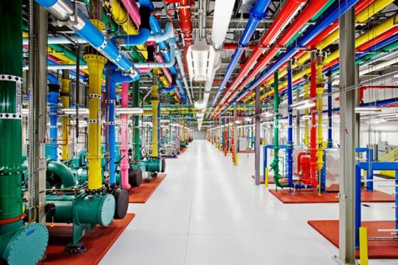 Google'n veri merkezinin (data center) iinden bir grnt.