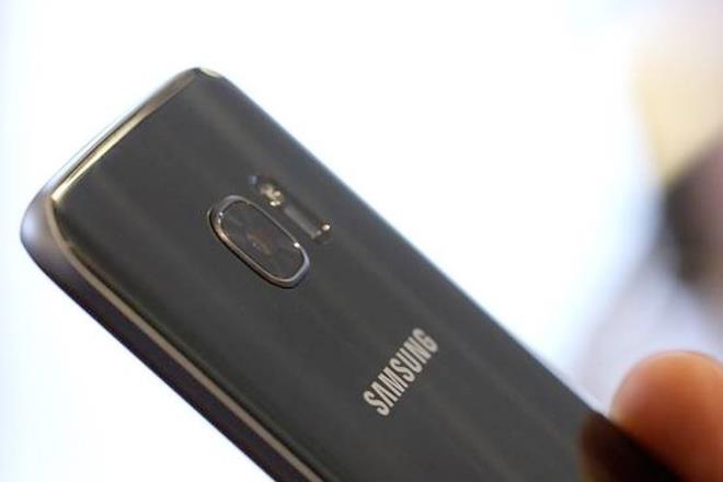 Modern bir yonga kullanlmasna ramen USB 3.0 olmadn syleyelim. USB-C portu da tercih edilmemi ve altmz klasik micro USB portu ile arj ve veri aktarm yaplyor.