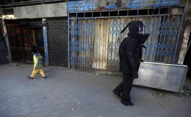 Irakl sanat Hussein Adil, iddet olaylar ile yllardr dnya basnn gndeminde olan Irak'ta yaananlar protesto etmek iin ilgin bir yntem buldu.