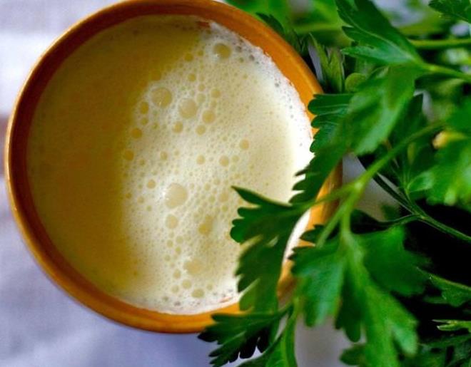 erdii C, B12, K ve A vitaminleri kemik sal iin hayati derecede nemlidir. Bunun yannda bu vitaminler sinir sitemi salnn korunmas iin nemlidir.