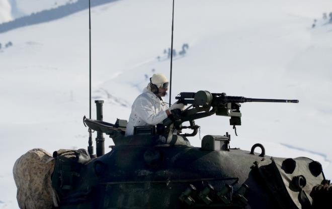 Karl zeminde gerekletirilen zorlu intikalde tek bir iz oluturarak ilerleyen birlikler, kar kamuflajlarya doay kendilerine siper ederek, en zor artlarda harekat gerekletirebilme becerilerini ortaya koydu.