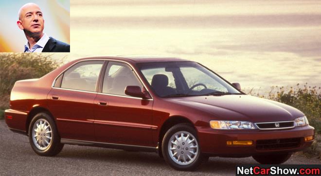 En deerli e-ticaret ve teknoloji irketlerinden olan Amazon'un kurucu orta ve CEO'su Jeff Bezos 1996 model, 4 bin dolar deerinde Honda Accord kullanyor.