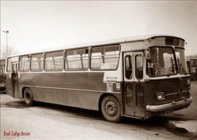 1979-80 - 128 adet Mercedes-Benz O302 12.RST model iki kapl otobs alnd. lerleyen yllarda bu otobsler Anadolu yakasnda da kullanlmaya baland.