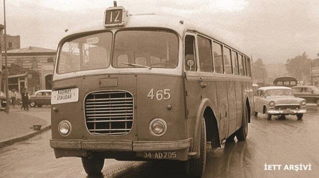 1957 - Grntsyle stanbul fotoraflarna gzellik katan sevimli Skoda, skdar Meydan'nda