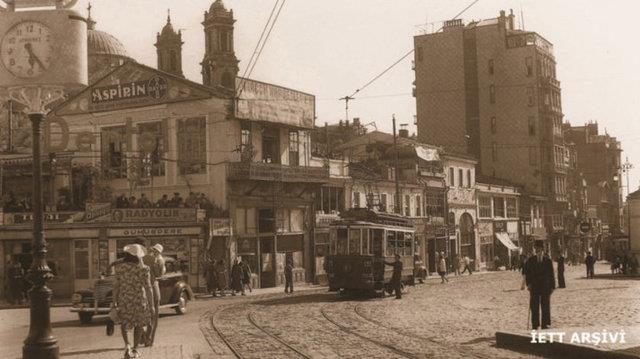 1935 - Taksim Meydan, stiklal Caddesi girii